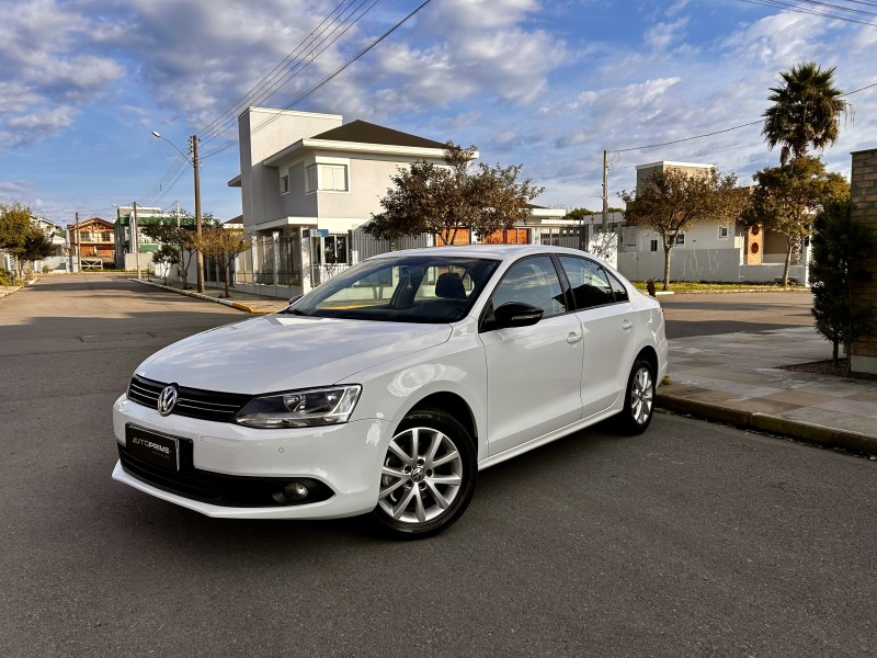 JETTA 2.0 COMFORTLINE FLEX 4P TIPTRONIC