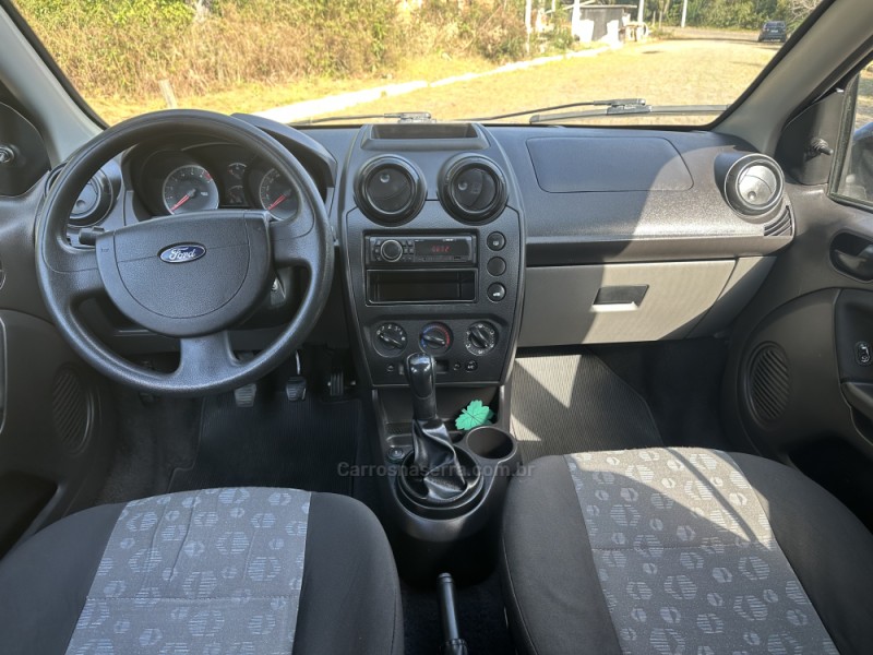 FIESTA 1.0 MPI CLASS HATCH 8V FLEX 4P MANUAL - 2013 - NOVA PRATA