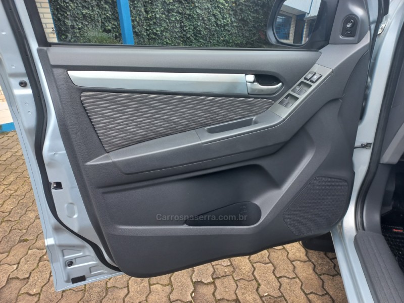 S10 2.4 LT 4X2 CD 8V FLEX 4P MANUAL - 2013 - CAXIAS DO SUL