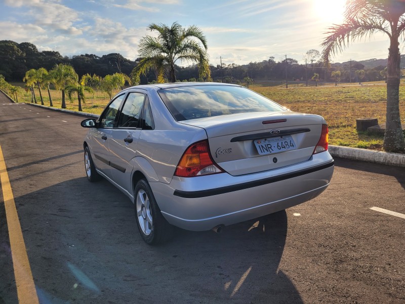 FOCUS 1.6 GLX SEDAN 8V FLEX 4P MANUAL - 2007 - CARLOS BARBOSA