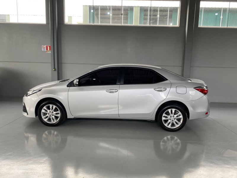 COROLLA 1.8 GLI 16V FLEX 4P AUTOMÁTICO - 2018 - CARLOS BARBOSA