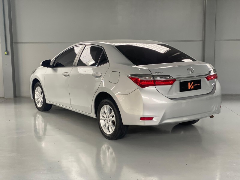 COROLLA 1.8 GLI 16V FLEX 4P AUTOMÁTICO - 2018 - CARLOS BARBOSA