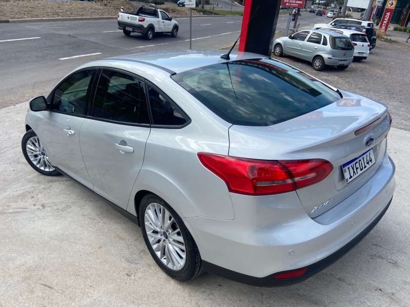 FOCUS 2.0 SE SEDAN 16V FLEX 4P AUTOMÁTICO - 2016 - CAXIAS DO SUL