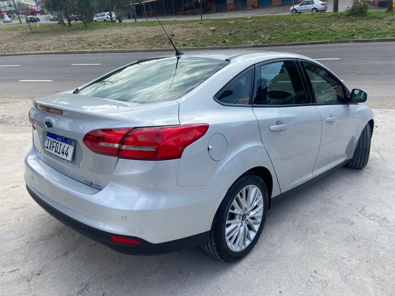 FOCUS 2.0 SE SEDAN 16V FLEX 4P AUTOMÁTICO - 2016 - CAXIAS DO SUL