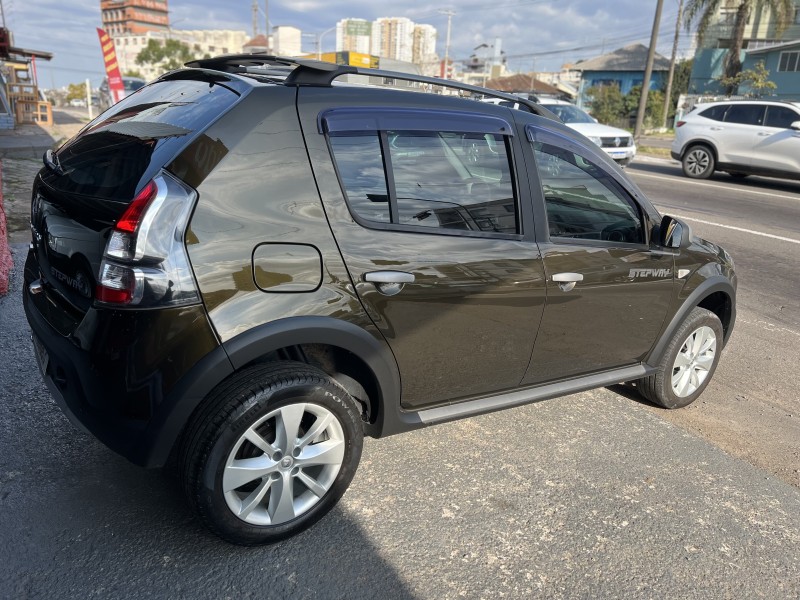 SANDERO 1.6 STEPWAY 8V FLEX 4P MANUAL - 2013 - CAXIAS DO SUL