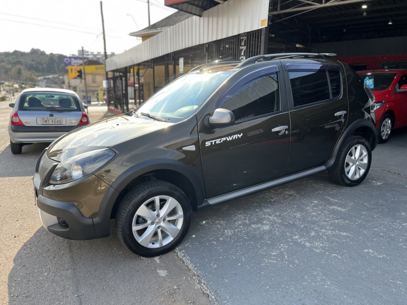 SANDERO 1.6 STEPWAY 8V FLEX 4P MANUAL - 2013 - CAXIAS DO SUL