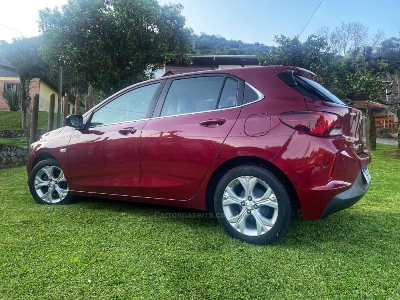 ONIX 1.0	PREMIER II PLUS 12V TURBO FLEX 4P AUTOMÁTICO - 2020 - BENTO GONçALVES