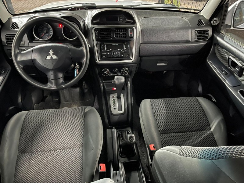 PAJERO TR4 2.0 4X4 16V 140CV FLEX 4P AUTOMÁTICO - 2010 - CAXIAS DO SUL