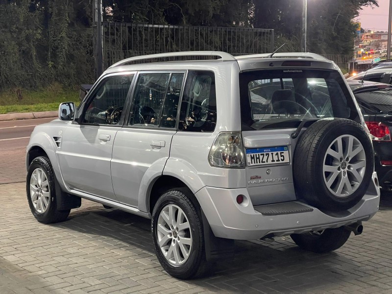 PAJERO TR4 2.0 4X4 16V 140CV FLEX 4P AUTOMÁTICO - 2010 - CAXIAS DO SUL
