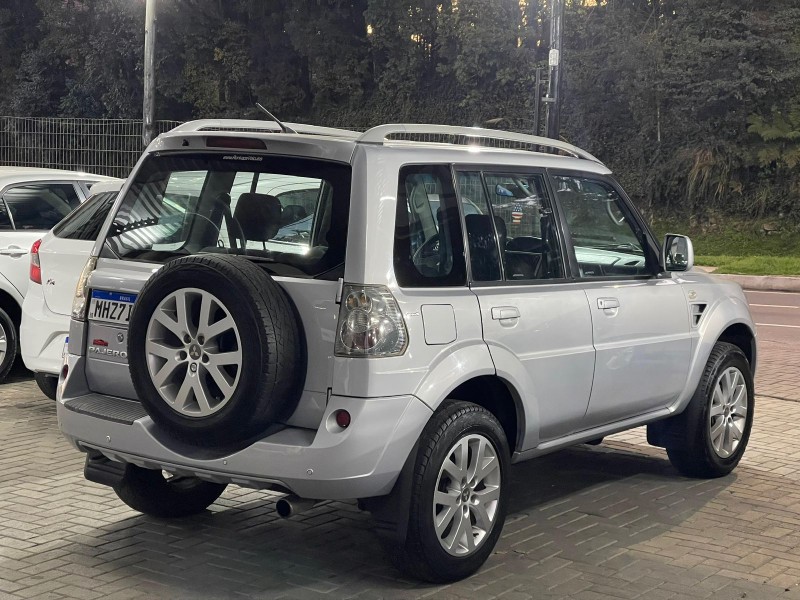 PAJERO TR4 2.0 4X4 16V 140CV FLEX 4P AUTOMÁTICO - 2010 - CAXIAS DO SUL