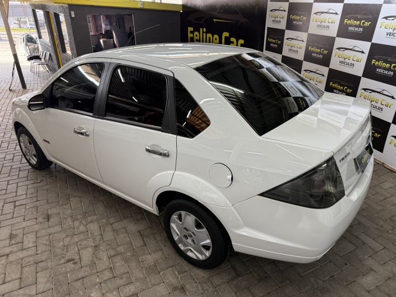 FIESTA 1.6 MPI CLASS SEDAN 8V FLEX 4P MANUAL - 2013 - CAXIAS DO SUL