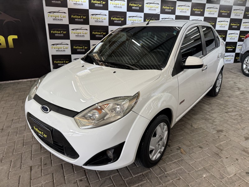 FIESTA 1.6 MPI CLASS SEDAN 8V FLEX 4P MANUAL - 2013 - CAXIAS DO SUL