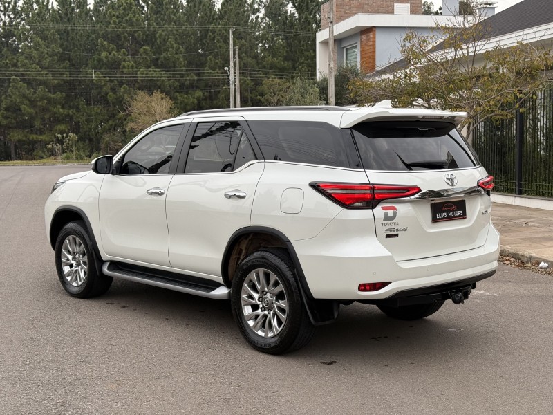 HILUX SW4 2.8 SRX 4X4 7 LUGARES 16V TURBO INTERCOOLER DIESEL 4P AUTOMÁTICO - 2021 - BENTO GONçALVES