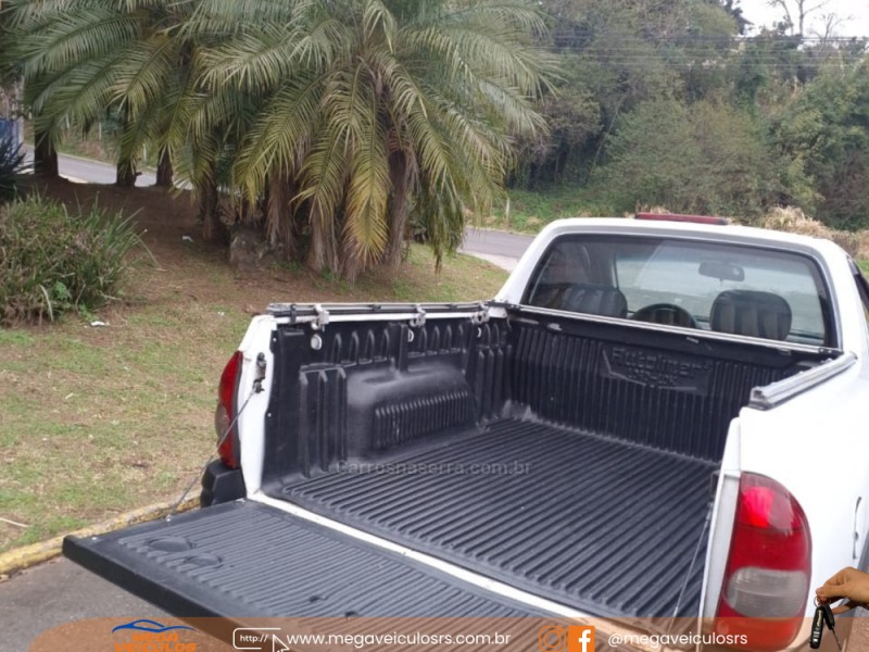 CORSA 1.6 MPFI GL CS PICK-UP 8V GASOLINA 2P MANUAL - 2001 - BENTO GONçALVES