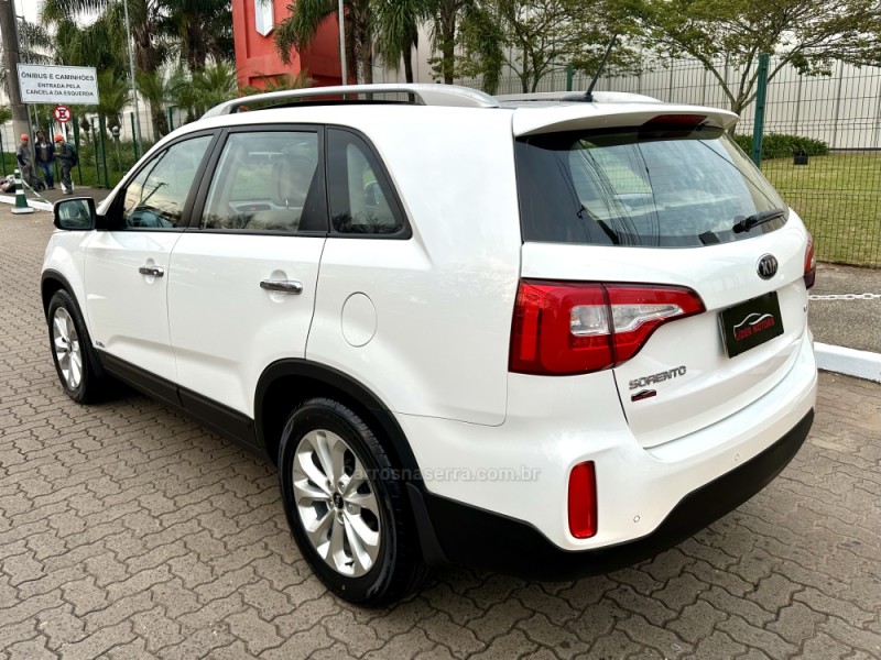 SORENTO 3.5 4X4 V6 24V GASOLINA 4P AUTOMÁTICO - 2015 - ESTâNCIA VELHA