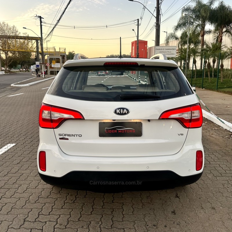 SORENTO 3.5 4X4 V6 24V GASOLINA 4P AUTOMÁTICO - 2015 - ESTâNCIA VELHA