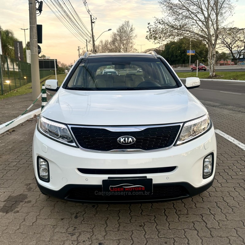 SORENTO 3.5 4X4 V6 24V GASOLINA 4P AUTOMÁTICO - 2015 - ESTâNCIA VELHA