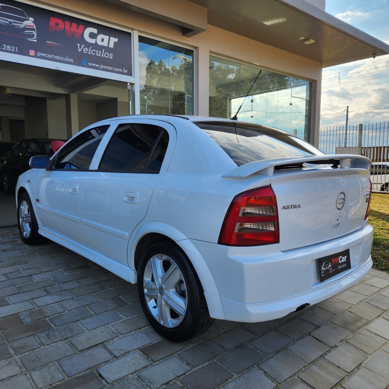 ASTRA 2.0 SFI GSI 16V GASOLINA 4P MANUAL - 2005 - BENTO GONçALVES