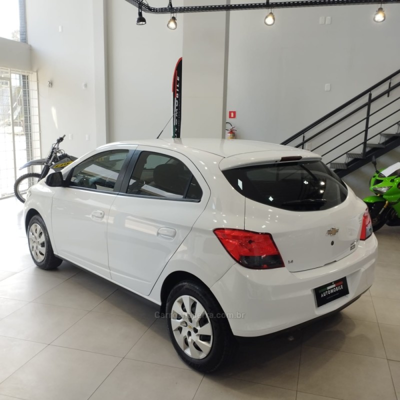 ONIX 1.4 MPFI LT 8V FLEX 4P MANUAL - 2013 - ANTôNIO PRADO