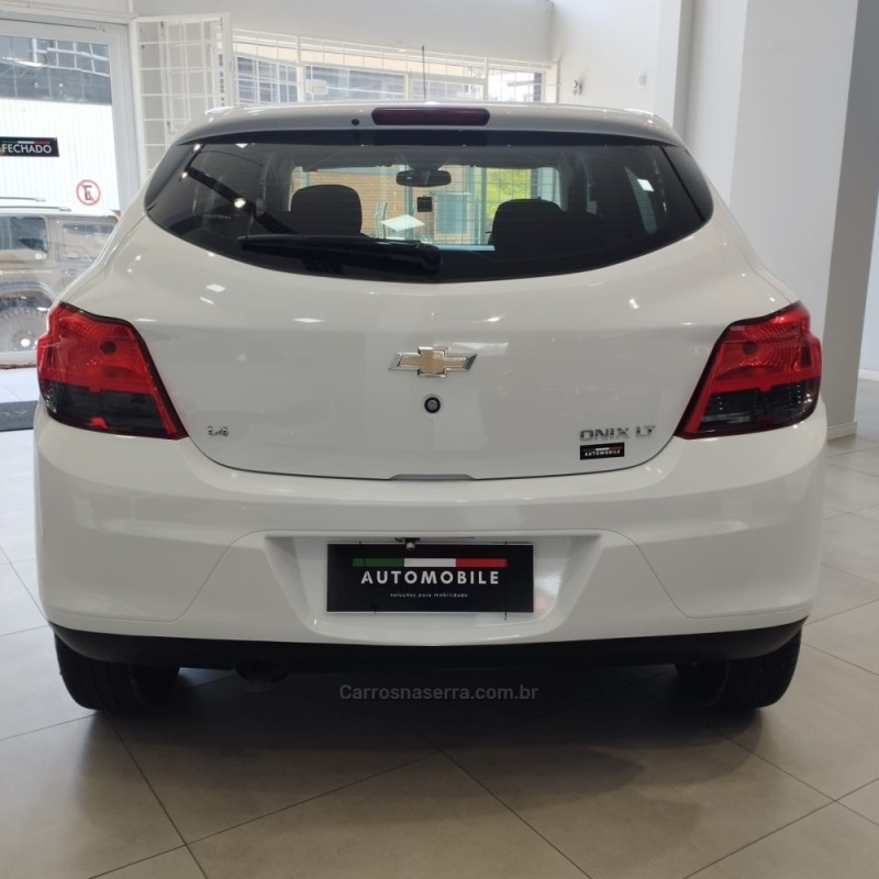 ONIX 1.4 MPFI LT 8V FLEX 4P MANUAL - 2013 - ANTôNIO PRADO