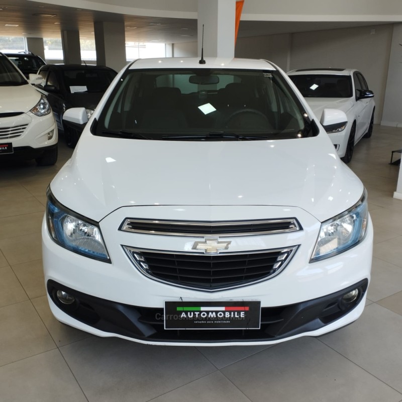 ONIX 1.4 MPFI LT 8V FLEX 4P MANUAL - 2013 - ANTôNIO PRADO