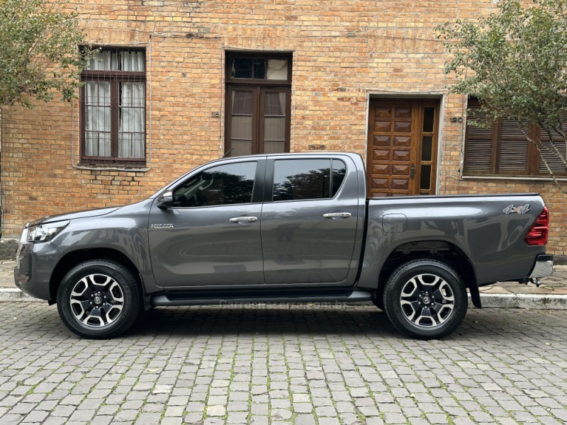 HILUX 2.8 SRV 4X4 CD 16V DIESEL 4P AUTOMÁTICO - 2022 - CAXIAS DO SUL