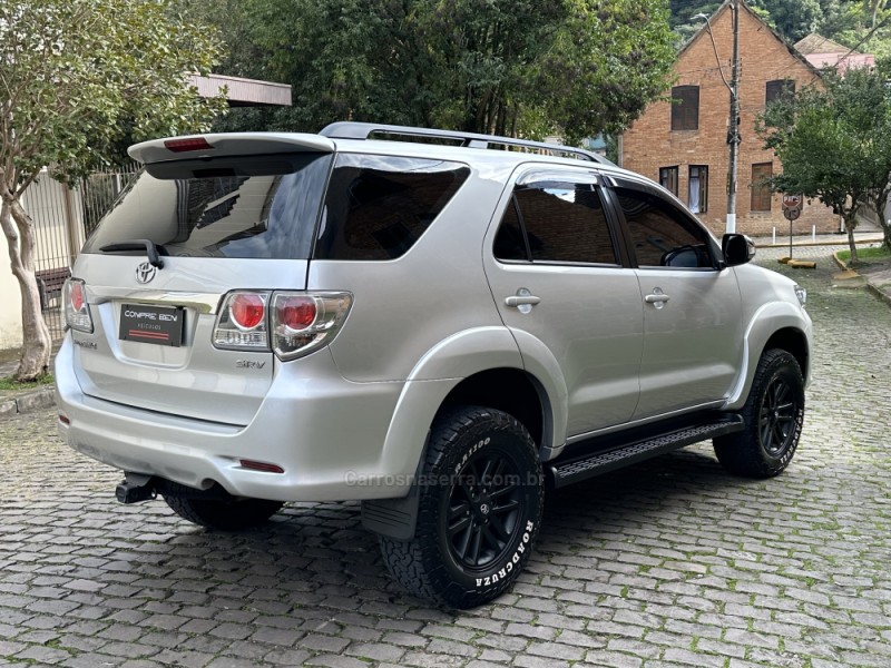 HILUX SW4 3.0 SRV 4X4 CD 16V TURBO INTERCOOLER DIESEL 4P AUTOMÁTICO - 2012 - CAXIAS DO SUL