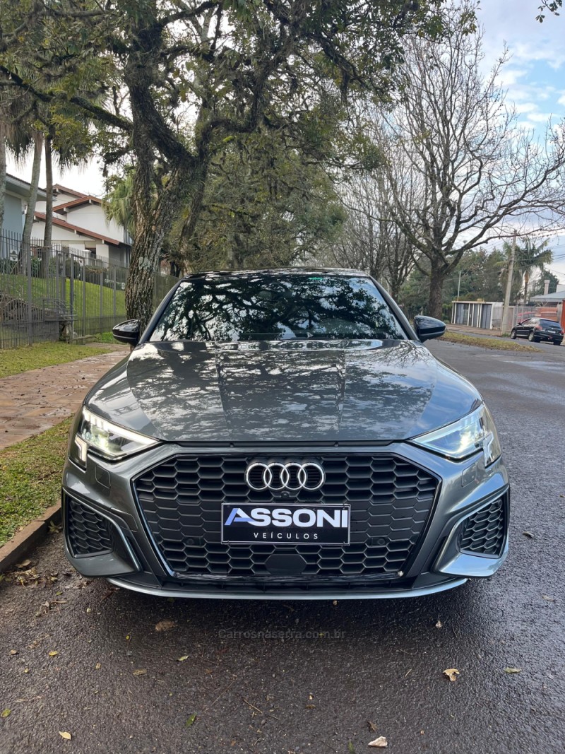 A3 2.0 TFSI 40 PERFORMANCE BLACK SPORTBACK GASOLINA 4P AUTOMÁTICO - 2023 - ERECHIM