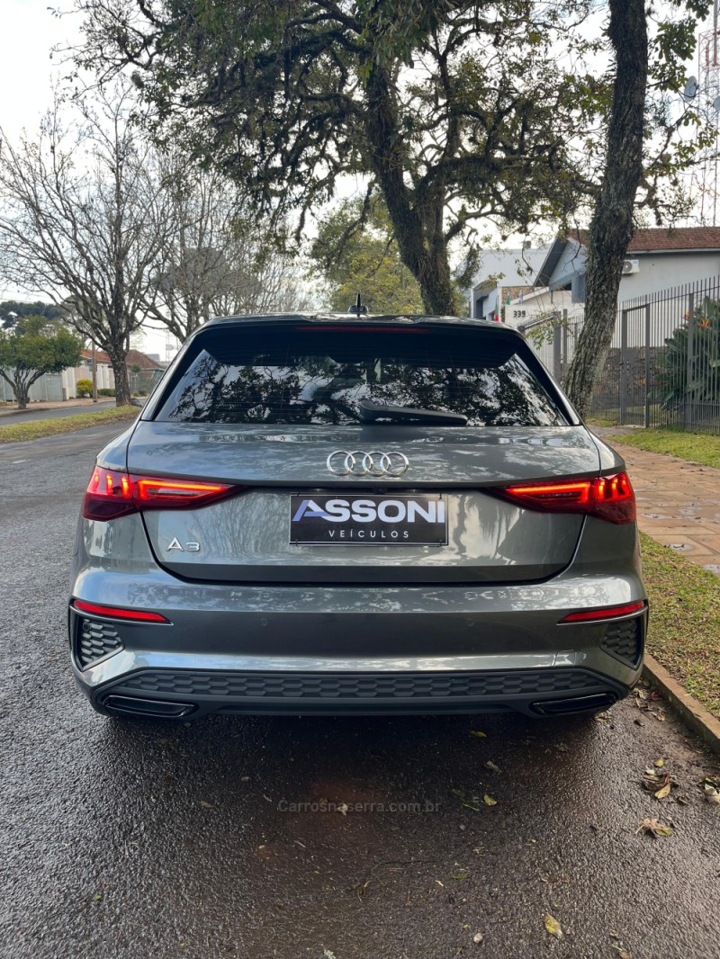A3 2.0 TFSI 40 PERFORMANCE BLACK SPORTBACK GASOLINA 4P AUTOMÁTICO - 2023 - ERECHIM