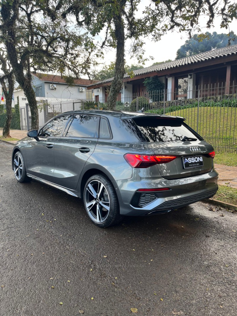 A3 2.0 TFSI 40 PERFORMANCE BLACK SPORTBACK GASOLINA 4P AUTOMÁTICO - 2023 - ERECHIM