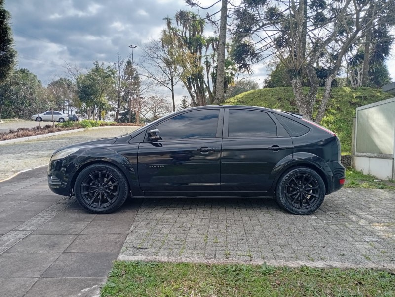 FOCUS 1.6 GLX 16V FLEX 4P MANUAL - 2012 - FARROUPILHA