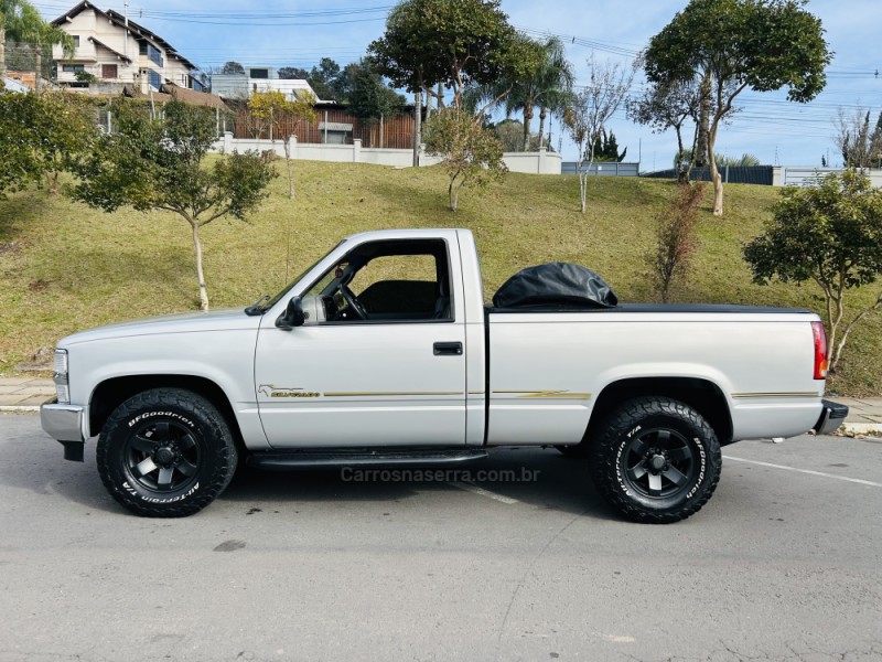 SILVERADO 4.2 D-20 RODEIO 4X2 CS 18V TURBO INTERCOOLER DIESEL 2P MANUAL - 2001 - BENTO GONçALVES