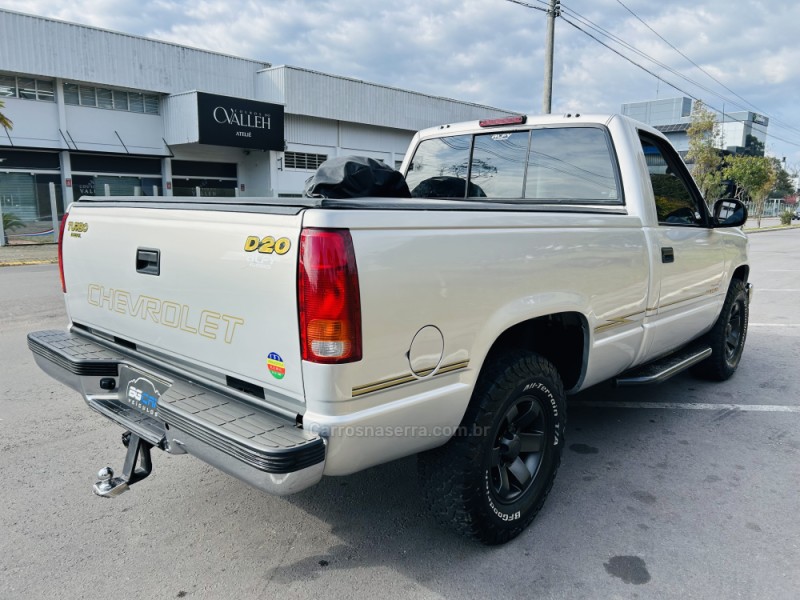 SILVERADO 4.2 D-20 RODEIO 4X2 CS 18V TURBO INTERCOOLER DIESEL 2P MANUAL - 2001 - BENTO GONçALVES