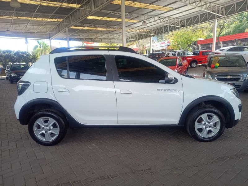 SANDERO 1.6 STEPWAY 16V FLEX 4P MANUAL - 2015 - CAXIAS DO SUL