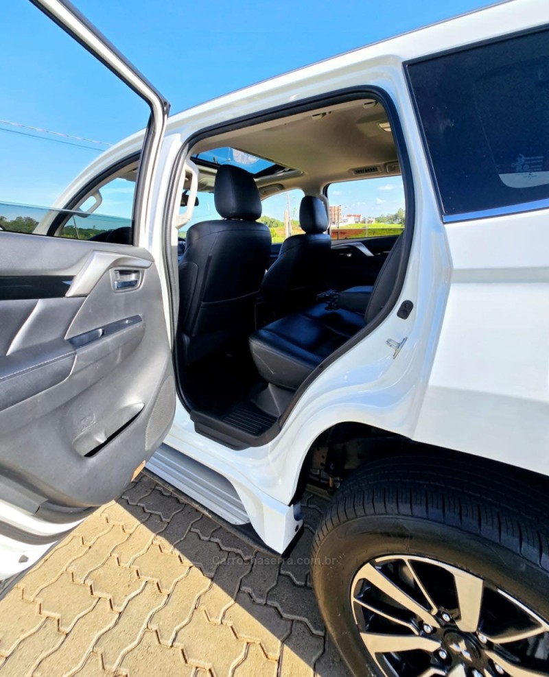 PAJERO SPORT 2.4 HPE-S 4X4 DIESEL 4P AUTOMÁTICO - 2020 - LAJEADO