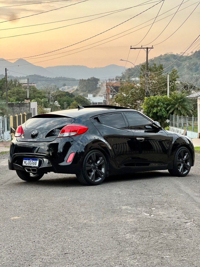 VELOSTER 1.6 16V GASOLINA 3P AUTOMÁTICO - 2013 - PAROBé