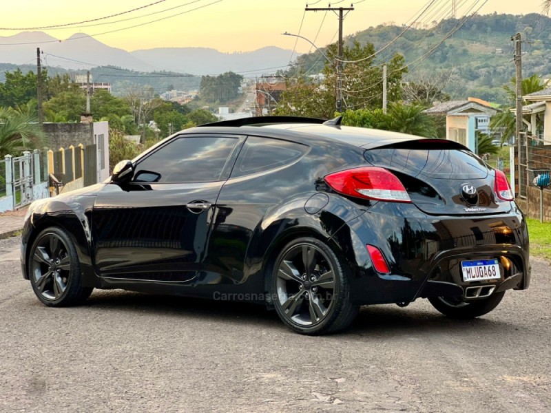 VELOSTER 1.6 16V GASOLINA 3P AUTOMÁTICO - 2013 - PAROBé