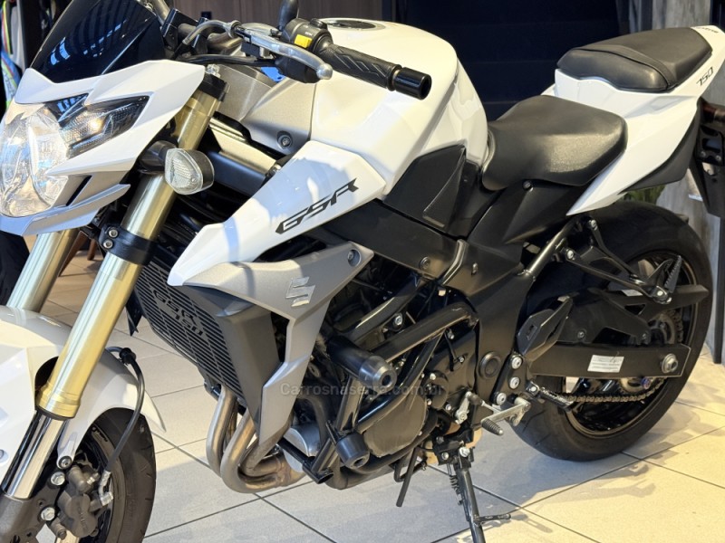 GSR 750 - 2016 - CAXIAS DO SUL