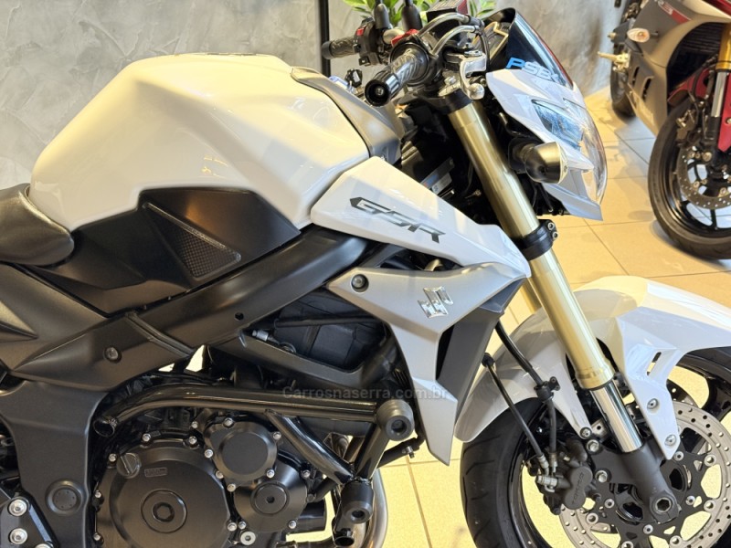 GSR 750 - 2016 - CAXIAS DO SUL