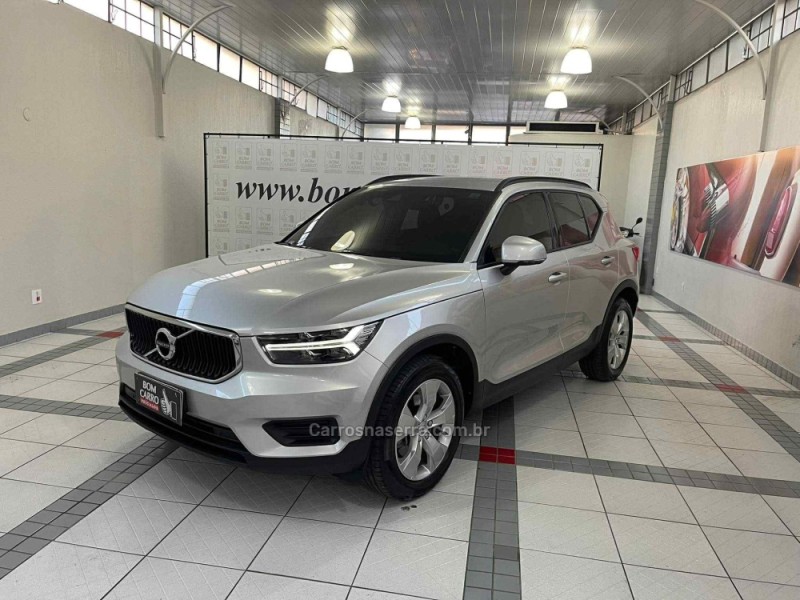 XC 40 2.0 T4 GASOLINA MOMENTUM 190CV FWD  - 2019 - PORTO ALEGRE