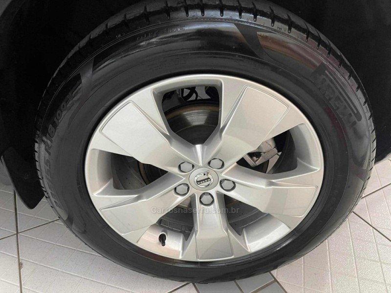 XC 40 2.0 T4 GASOLINA MOMENTUM 190CV FWD  - 2019 - PORTO ALEGRE