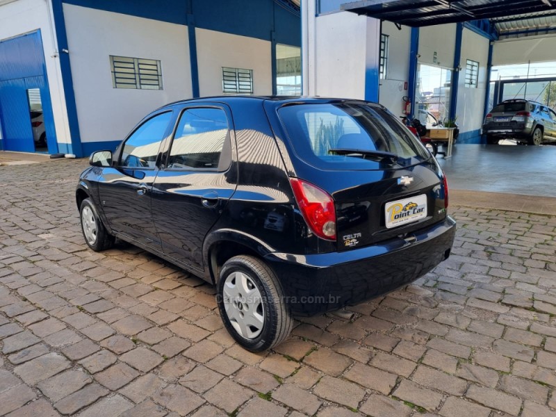 CELTA 1.0 MPFI LT 8V FLEX 4P MANUAL - 2012 - VACARIA