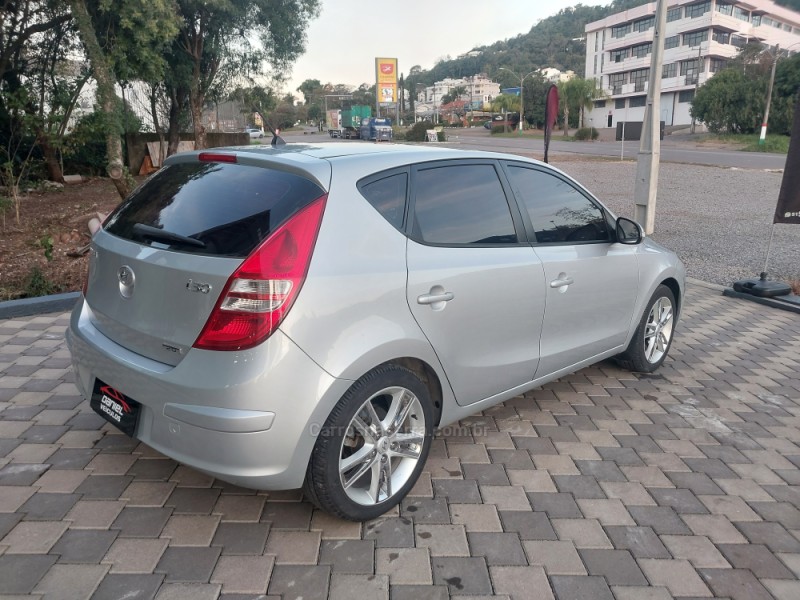 I30 2.0 MPI 16V GASOLINA 4P MANUAL - 2011 - ENCANTADO