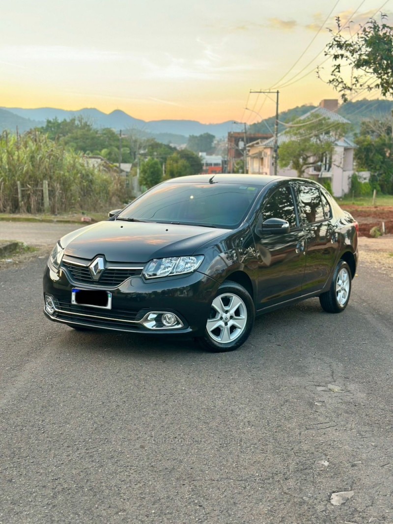 LOGAN 1.6 DYNAMIQUE 8V FLEX 4P MANUAL - 2014 - PAROBé