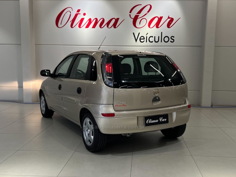 CORSA 1.4 MPFI MAXX 8V FLEX 4P MANUAL - 2012 - FLORES DA CUNHA