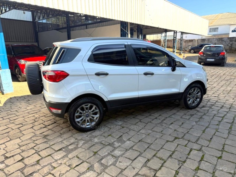 ECOSPORT 1.6 FREESTYLE 16V FLEX 4P MANUAL - 2014 - VACARIA