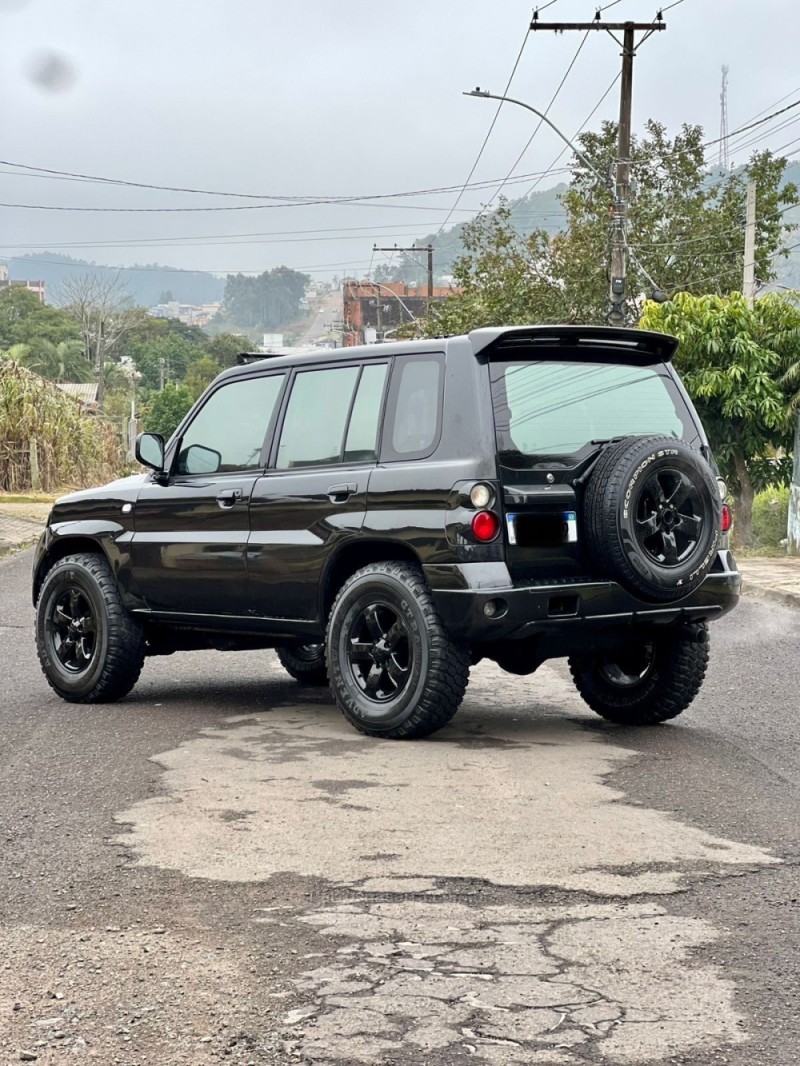 PAJERO TR4 2.0 4X4 16V 131CV GASOLINA 4P MANUAL - 2008 - PAROBé