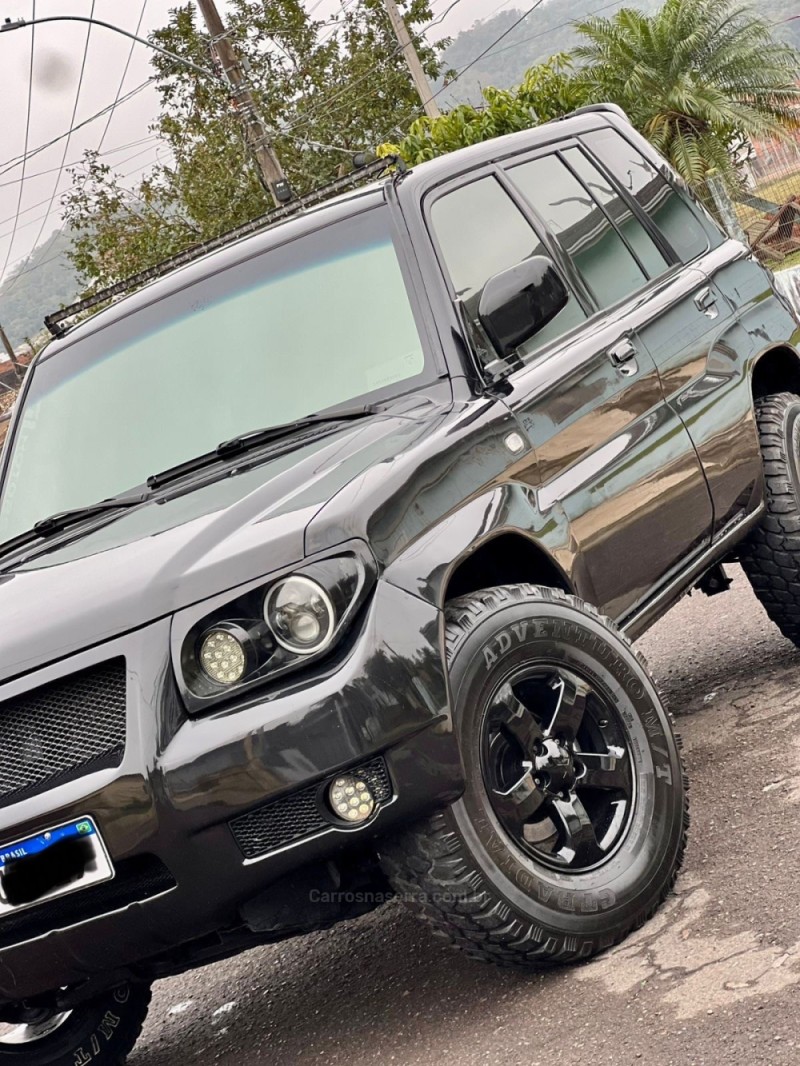PAJERO TR4 2.0 4X4 16V 131CV GASOLINA 4P MANUAL - 2008 - PAROBé