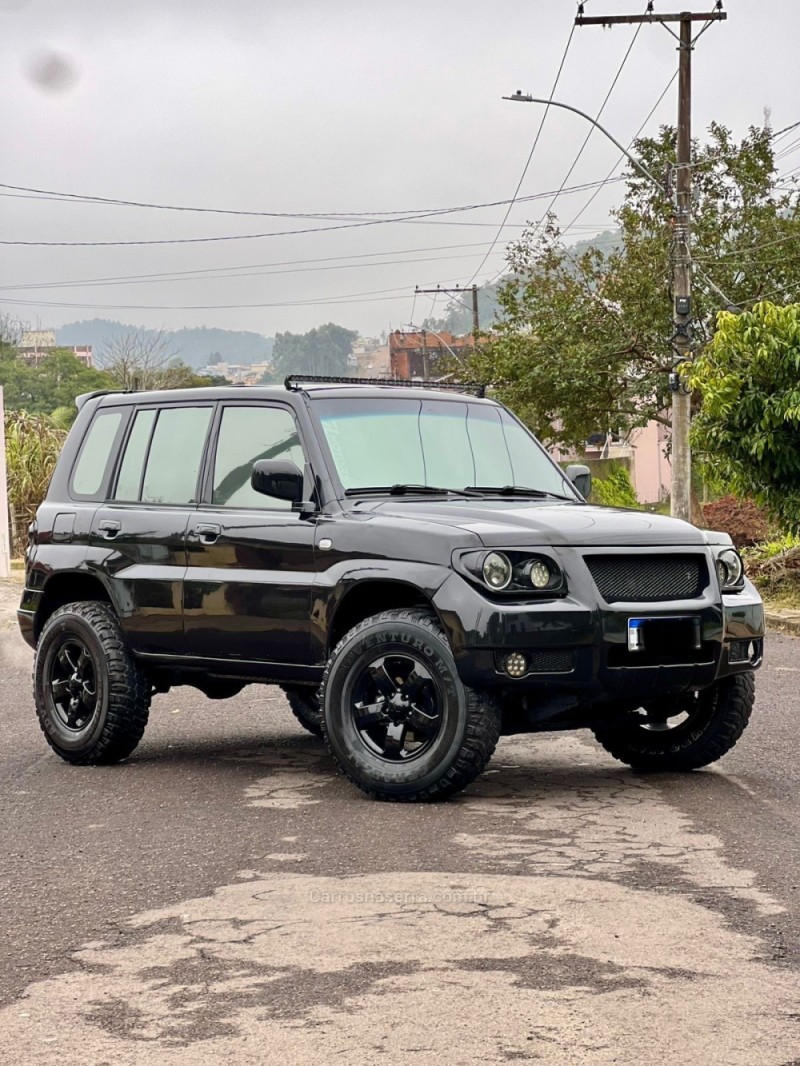 PAJERO TR4 2.0 4X4 16V 131CV GASOLINA 4P MANUAL - 2008 - PAROBé