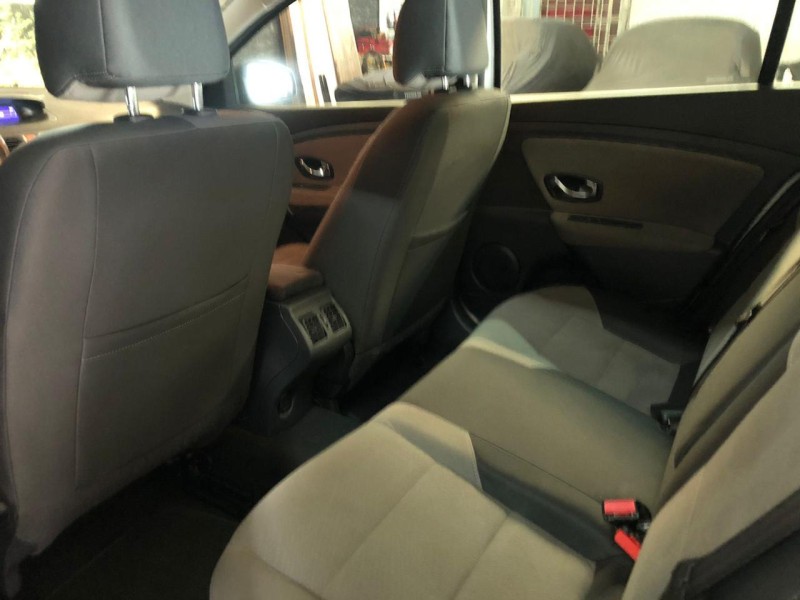 FLUENCE 2.0 DYNAMIQUE PLUS 16V FLEX 4P AUTOMÁTICO - 2017 - CAXIAS DO SUL